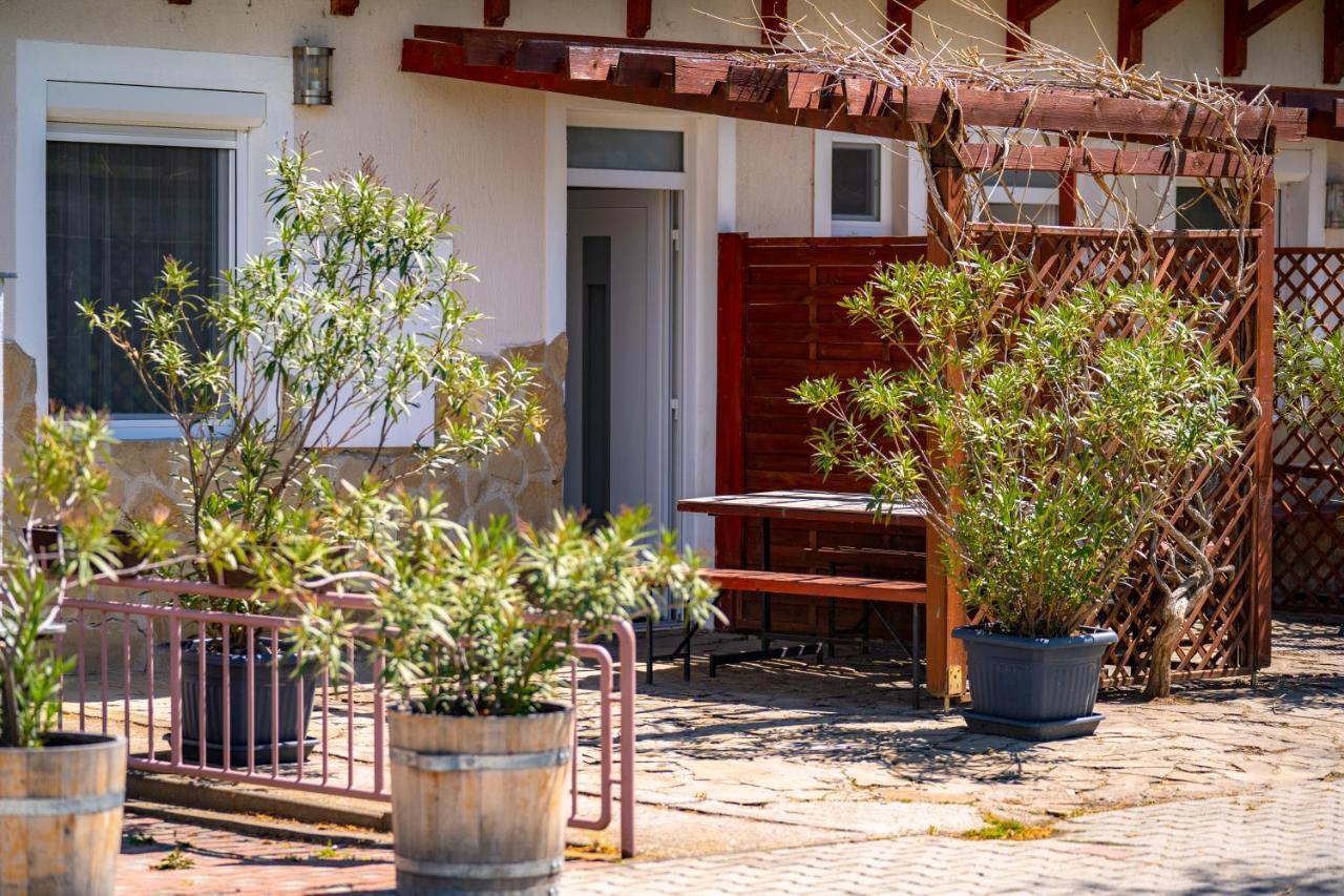 Pelso Apartman Zamárdi Exterior photo